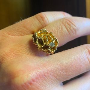 Vintage unusual ring! Size 7.5-8